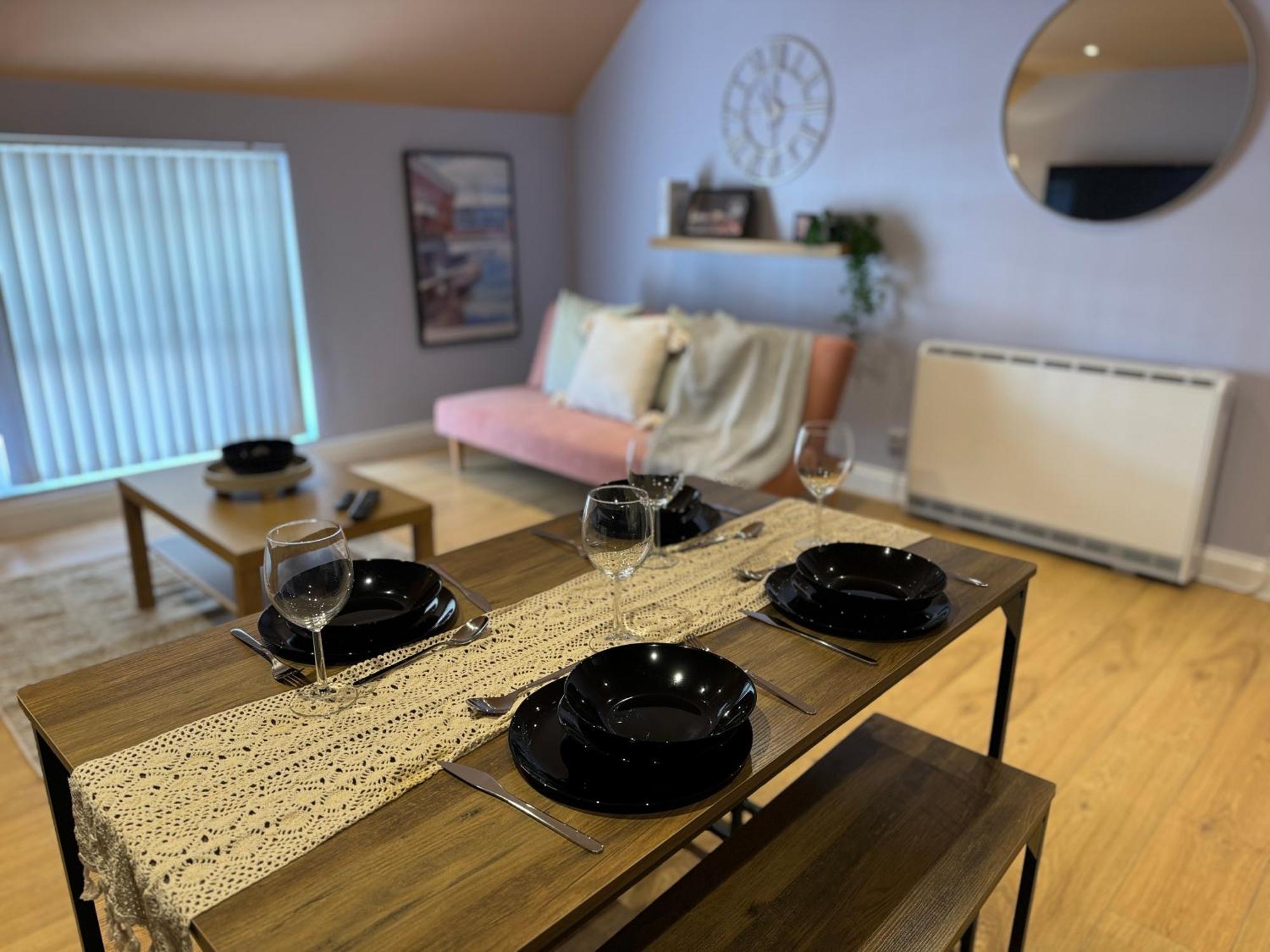 Group Bookings: Up To 30 Guests Across 5 Spacious Flats! Keyless Access Free Wifi & Parking Birmingham Bagian luar foto