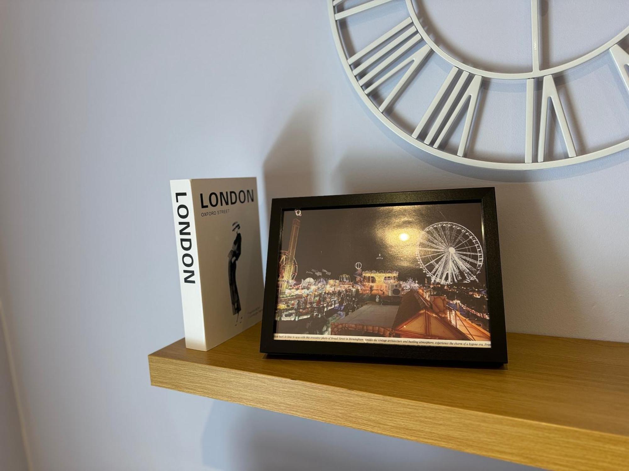 Group Bookings: Up To 30 Guests Across 5 Spacious Flats! Keyless Access Free Wifi & Parking Birmingham Bagian luar foto