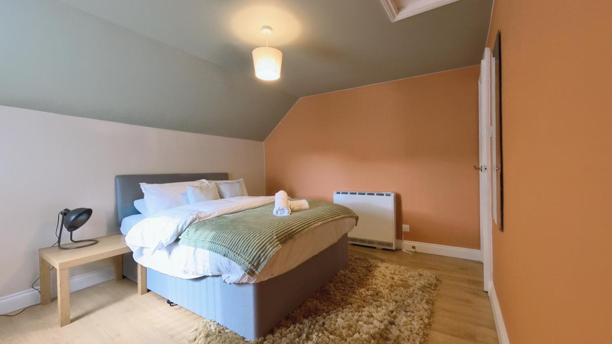 Group Bookings: Up To 30 Guests Across 5 Spacious Flats! Keyless Access Free Wifi & Parking Birmingham Bagian luar foto